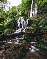Der uracher wasserfall ist wohl der bekannteste der schwäbischen alb und zählt zu den besonderen sehenswürdigkeiten des unesco global geopark schwäbische alb und des unesco anerkannten biosphärengebiet schwäbische alb. Instagram Photo By Lars Krafft Apr 20 2016 At 10 57am Utc Uracher Wasserfall Bad Urach Ausflug