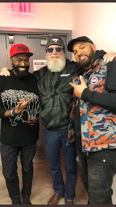 Comics only @swiperight_comics thelarsenproject.com #beastmode linktr.ee/larsenproject. Vqref0bbhixovm