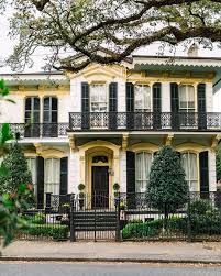 Yellow Is Not My Go To Color But I M Changing My Mind Now New Orleans Homes Antebellum Homes Beautiful Homes