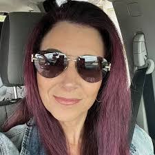 Tami French's Instagram, Twitter & Facebook