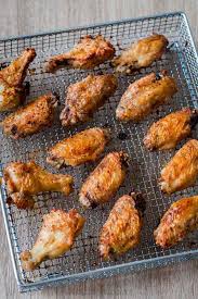 Chicken wings are always a crowd pleaser and easily fingerlickin' good! Air Fryer Chicken Wings Extra Crispy Natashaskitchen Com