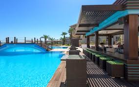 The hotel offers a breathtaking view of the atlantic ocean and magnificent river gambia with swaying palms and panoramic sunsets. Sun Beach Resort 4 Rhodos Bis Zu 70 Voyage Prive