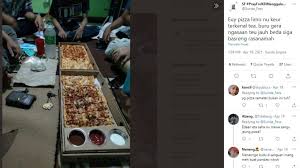 Pizza hut restaurant menjadi salah satu tempat makan pizza favorit yang ada di indonesia. Makan Pizza 1 Meter Warganet Salah Fokus Dengan Penampakan Tak Terduga Ini