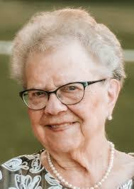 Sandra Chaffee's Instagram, Twitter & Facebook