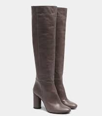 Black Boots With Brown Heel 5 Boot Trends I M Seeing All Over London Right Now Brown Heeled Boots Boots Brown Knee High Boots