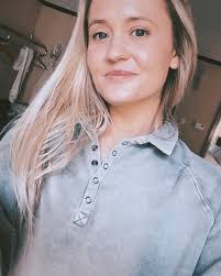 Ashley Hauke's Instagram, Twitter & Facebook