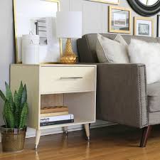 They do a lot of work, but living room end tables must also look good while doing it and contribute to the harmony of the decor. 15 Diy End Table Plans