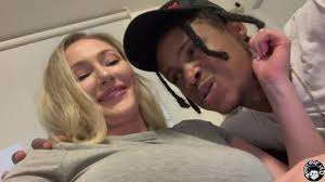 แม่ม่ายผมบลอนด์หุ่นอวบอั๋นคนนี้ขี่ควยดำของฉันขณะที่เรากำลังดูหนัง แม่ม่ายผมบลอนด์หุ่นอวบอั๋นคนนี้ทำให้ฉันดูดหัวนมใหญ่ฉ่ำของเธอขณะที่เรากำลังดูหนัง  - Videos - djav tube the best premium porn