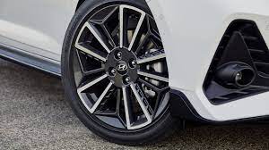 La nouvelle i20 n line sera disponible en europe au printemps 2021. Hyundai 2021 Hyundai I20 N Line Breaks Cover Times Of India
