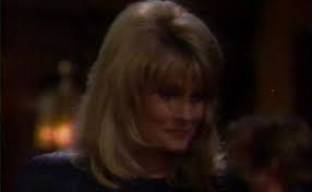 Nach Mamas großem Aufbau gibt der süße, wundervolle Lucas sein  Justin-mäßiges Debüt.