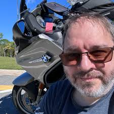 Valheru (@Valheru@writing.exchange)