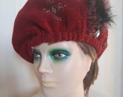 Flat Cap Made of Dark Green Velvet Fabric and Lined in Linen, for  16th-century Re-enactment.