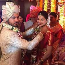 Tim paine wouldn't even have thought in the wildest of his dreams that the banter with rishabh pant babysitting his kids would become viral. Rishabh Pant Happy Married Life Bro Facebook