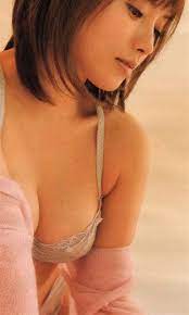 安倍なつみのおっぱいがここまで成長していたとは♪ : セクシーグラビア芸能人画像まとめ
