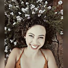 Que tal fazer esse bolo Kinder Ovo para o fim de semana? Ingredientes:  MASSA: