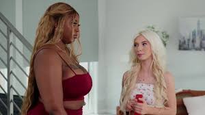 Teen babysitter Kenzie Reeves disciplined by ebony BBW Victoria Cakes