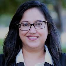 Lisa Pitre's Instagram, Twitter & Facebook