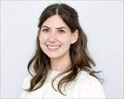 Laura Reznick's Instagram, Twitter & Facebook