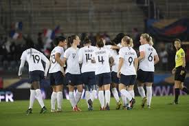 Coupe Du Monde De Foot L Equipe De France Feminine En Stage A Perros Guirec Le Tregor