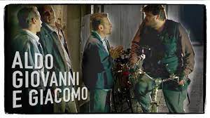 Il film si intitola chiedimi se sono felice, di genere commedia disponibile solo qui per tutti i dispositivi mobili e fissi in streaming, la durata è di ed è stato prodotto in. Beppe Il Rapinatore Chiedimi Se Sono Felice Youtube