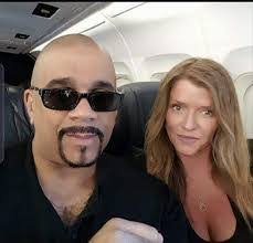 Denise Wright's Instagram, Twitter & Facebook