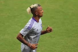 Hū, he lā nani kēia. Ex Man Utd Star Nani Shows Off New Long Blonde Hair As He Plays In Mls Opener Daily Star