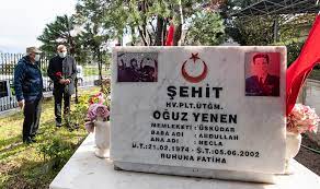 Ameri̇ka bi̇rleşi̇k devletleri̇ büyükelçi̇li̇ği̇ tarafindan görevlendi̇ri̇len adli̇ heyet adli̇yemi̇zde ağirlandi. Canakkale Sehitleri Izmir De Anildi