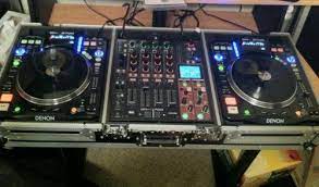 Pubblica gratis i tuoi annunci per vendere, comprare e scambiare strumenti nuovi e usati. Consolle Dj Quale Scegliere Portale Della Musica Dance Italia