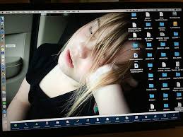 Résultat de recherche d'images pour "femme fatiguée"