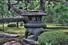 Pin Von Berrymtn Girl Auf Astonishing Japan Japanischer Garten Laterne Garten Gartengestaltung