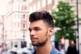 This style of men's mohawk looks fabulous especially during the time of festivals. The Faux Hawk Fade Day To Night Style