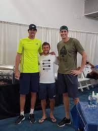 John isner är en bättre spelare som även är i bättre form men även så tror jag vi kommer få se många poäng gjorda i denna match. Facebook