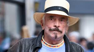 PLASTIC BERTRAND S/ Eléments de son Parcours & Sur Quelques CHANSONS -