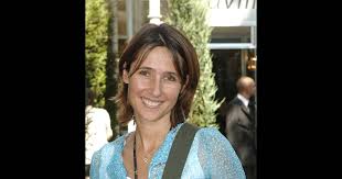 Découvrez ou redécouvrez l'histoire de cet immense artiste. Alexia Laroche Joubert Actus Photos Videos Biographie Purepeople