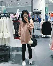 Style hijab untuk wanita gemuk agar terlihat ramping cara berpakaian wanita gemuk berhijab, hijab ootd, trik style fashion. Simplehijaboutfits Classhijaboutfits Luxuryfurncom Outfits Simple Hijab Ideas First Class Cozy For Hijab Casual Hijab Fashion Hijabi Outfits Casual