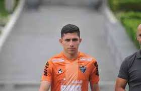 🎥 # livegalo!confira, a partir das 15h15 desta segunda, a entrevista do atacante savarino, o início do treino e muitas informações, direto da cidade do # galo. Fotos Da Apresentacao Do Venezuelano Savarino No Atletico Superesportes
