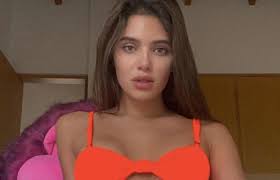 Discover mara cifuentes's biography, age, height, physical stats, dating/affairs, family and career updates. Mara Cifuentes Revelo El Nombre De Famoso Reguetonero Que La Ha Buscado Por Redes