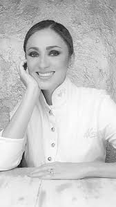 Contrata a Mila Vargas