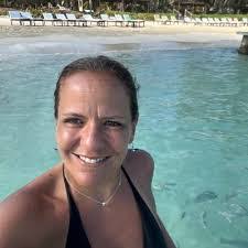 Edna Osorio's Instagram, Twitter & Facebook