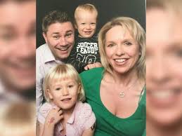 Mum joins hundreds of women for Midnight Walk for 'amazing' hospice after  death of 'one of a kind' husband