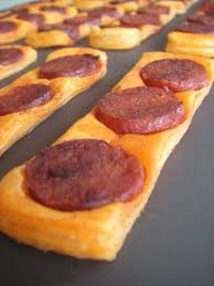 Feuilletes Fins Au Chorizo C Secrets Gourmands Feuillete Chorizo Recette Aperitif Dinatoire Recette