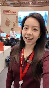 😲A building "hanging over" a steep cliff? Actually, it's a homestay built  halfway