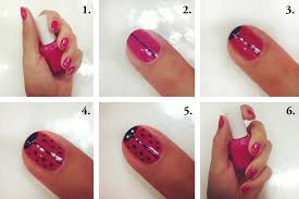 Usa un trozo de algodón o. Pincel Sparkling Nails