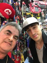 As nice and generous as people can be in our little town, we also have our  share of total jerks who do very un-neighborly things. Had someone leave a  paper plate with