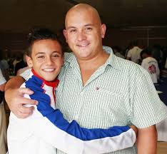 The last active original member of the classic southern rock band lynyrd skynyrd was recovering saturday night after recently undergoing an emergency heart procedure, according to the band. Tom Daley Supports Dustin Lance Black After His Mum Dies Two Weeks After Own Sad Anniversary Mirror Online