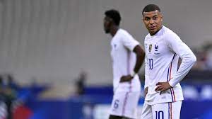 Sylvain ripoll s'explique enfin sur le fiasco des bleus aux jo et s'en prend à plusieurs cibles. Euro 2020 Streit Zwischen Mbappe Und Giroud Warum Sich Die Equipe Tricolore Nur Selber Schlagen Kann Eurosport
