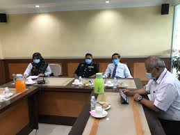 Zakat tersebut telah disampaikan oleh tuan haji zolkefli bin awang, pengarah maybank berhad, maybank wilayah utara kepada ketua pegawai eksekutif. Penang Port Commission Lawatan Kerja Ketua Polis Negeri Pulau Pinang Ke Pelabuhan Pulau Pinang