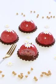 フランボワーズのプチガトームース hikaru お菓子 パンのレシピや作り方 cotta コッタ レシピ 簡単デザート レシピ 食べ物のアイデア