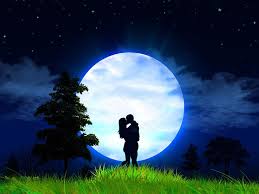 We love nighttime and the superb mood it creates. 1082x1922px Free Download Hd Wallpaper Moonlight Love Man And Woman Kissing Illustration Beautiful Wallpaper Flare