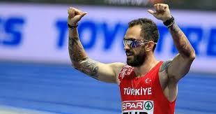 Ramil guliyev'in lider olarak tamamladığı 200 metrede son 4 senenin şampiyonu olan bolt, yaklaşık 1 hafta önce bireysel olarak kariyerinin son yarışına çıkmış ve 9.95'lik. Ramil Guliyev In Gozu Usain Bolt Un Tahtinda Son Dakika Spor Haberleri